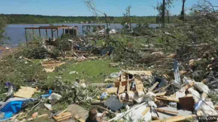 At least 7 dead as storms hit Oklahoma, Texas and Louisiana