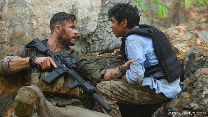 Review: Chris Hemsworth Finally Finds His Groove in Netflix’s Extraction - Vanity Fair
