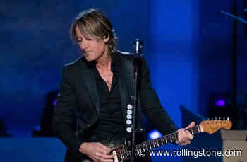 Keith Urban Hosts a Freeze-Frame Pool Party in ‘Polaroid’ Video