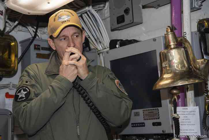Navy admiral advises reinstatement of fired carrier captain