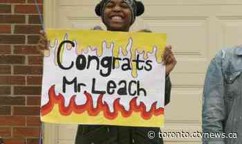 Surprise caravan wishes long-time teacher a happy retirement during pandemic