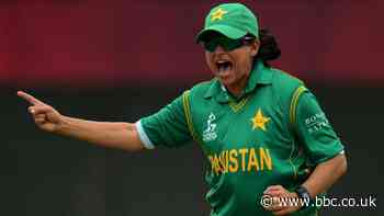 Sana Mir: Ex-Pakistan captain retires from international cricket