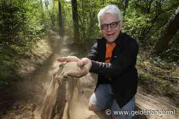 Voorzitter mountainbikevereniging waarschuwt: Blijf thuis, paden op de Heuvelrug zijn bijna allemaal kapot gereden