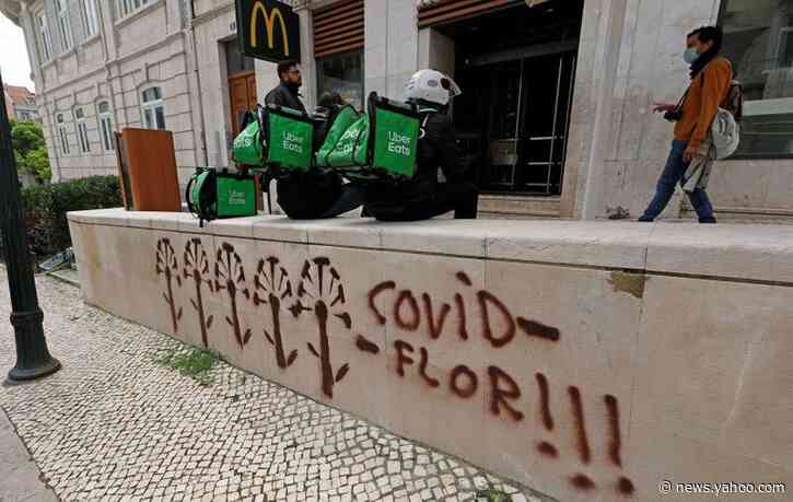 Portugal marks democracy anniversary in lockdown mode