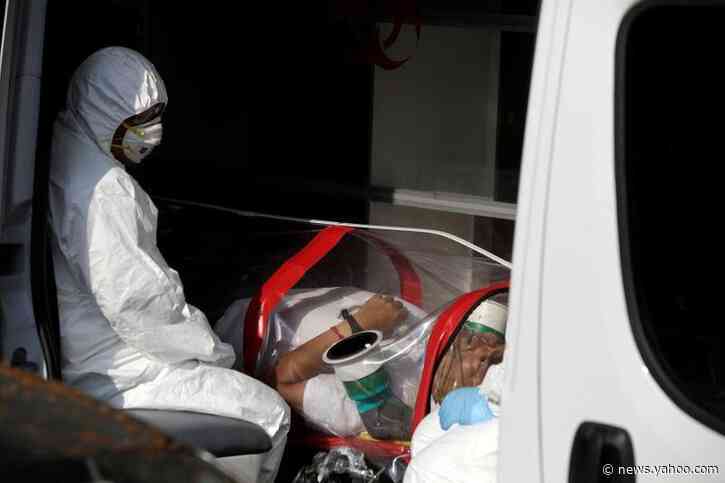 Mexico all but empties official migrant centers in bid to contain coronavirus