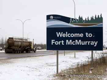 Evacuation orders issued as rising rivers threaten Fort McMurray - Edmonton Sun