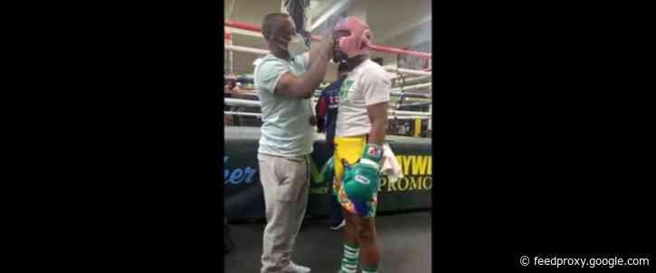 Floyd Mayweather Jr. sparring again, talking Conor McGregor