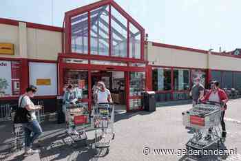 Verplicht mondkapje of niet, Nederlanders gaan gewoon de grens over voor inkopen: ‘Alleen nicht schön en warm’