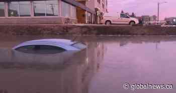 Fort McMurray resident flees flood by boat: ‘It brought back all those wildfire memories’