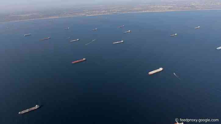13 stunning photos of supertankers and storage tanks reveal the global oil glut in epic proportions