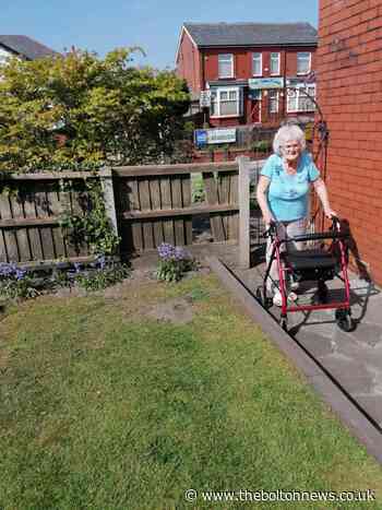 Bolton's answer to Captain Tom does laps around garden for Fortalice