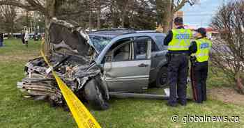 4 injured after crash in Toronto’s west end - Global News