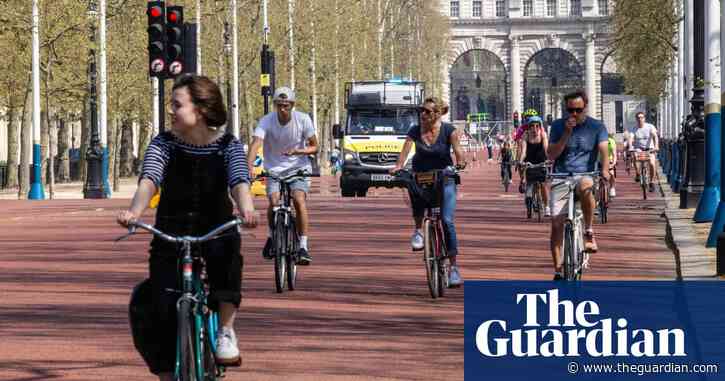 Calls for more space for walking and cycling in UK during lockdown