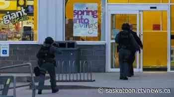 Man in custody following standoff at Giant Tiger