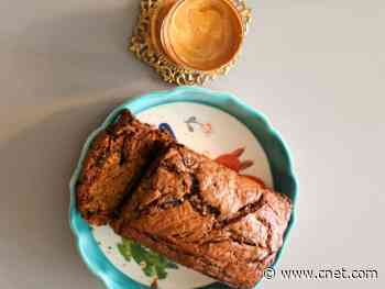 CNET makes banana bread!     - CNET