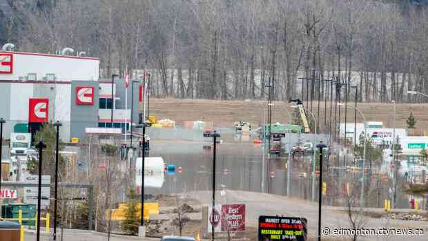 Red Cross on its way to Fort McMurray, but no ask of help in to Ottawa yet: officials