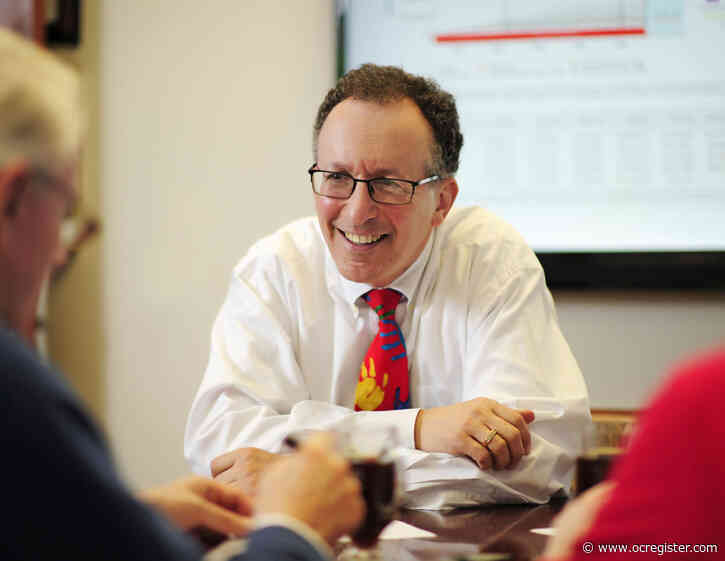 Alum helps prepare ballplayers to manage their money