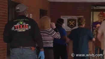 Cheektowaga Texas Roadhouse takes donates 50 meals to Buffalo Center for Rehabilitation and Nursing