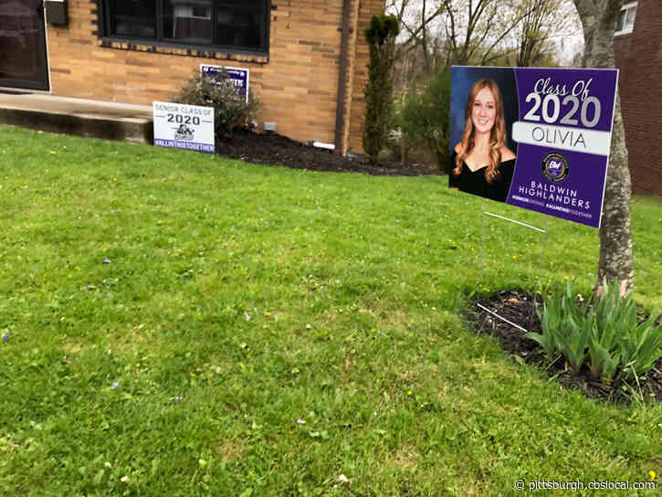 Baldwin HS Graduating Seniors Honored With Customized Signs