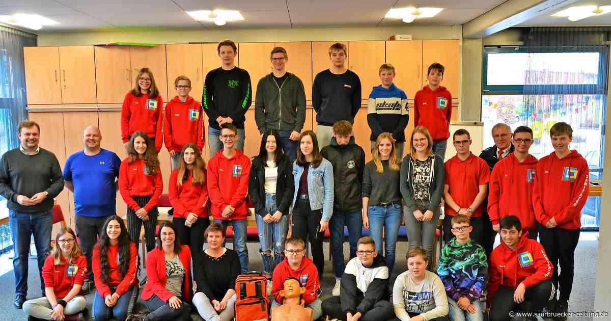 30 Schulsanitäter der Gemeinschaftsschule Marpingen ausgezeichnet - Saarbrücker Zeitung