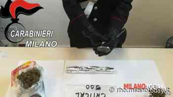 Garbagnate, sorpreso dai carabinieri fuori da casa: aveva 60 grammi di erba in camera, arrestato - MilanoToday