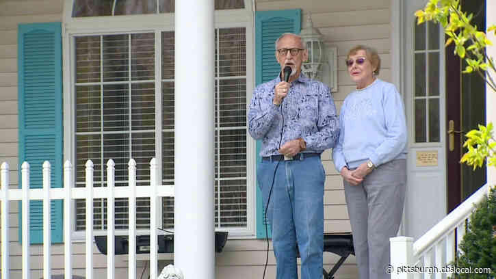 Man Sings ‘God Bless America’ Every Day To Inspire Neighbors During Coronavirus Lockdown