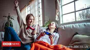 Coronavirus: NHS workers get free video games