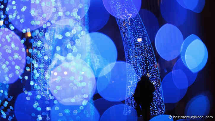 ‘I Was Actually Very Shocked’: Neighborhood Battles Over Blue Christmas Lights Honoring Medical Workers