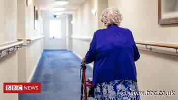Coronavirus: Welsh ministers refuse to expand care home testing