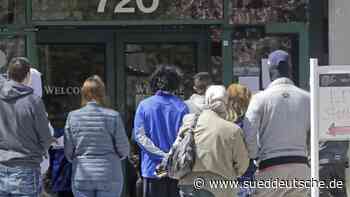 US-Wirtschaft schrumpft wegen Corona - Süddeutsche Zeitung