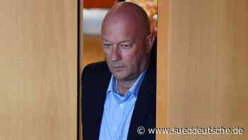 Ex-Ministerpräsident Kemmerich darf zurück in die Wirtschaft - Süddeutsche Zeitung