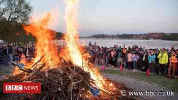 Swedish city to use chicken manure to deter crowds