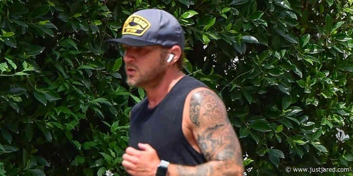 Ryan Phillippe Shows Off Tattoos During Morning Jog in LA