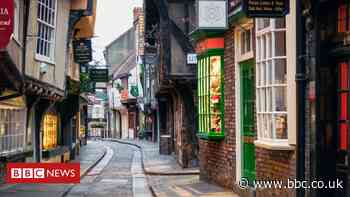 One-way pedestrian system for post-lockdown York