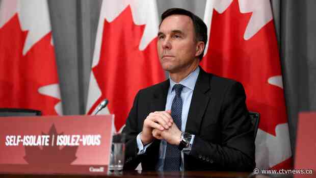 Budget officer says federal deficit could top $252 billion