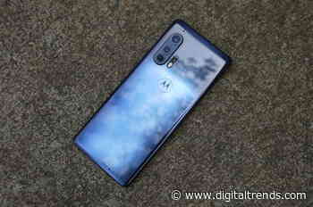 Moto Edge Plus in-depth review: Overshadowed by giants
