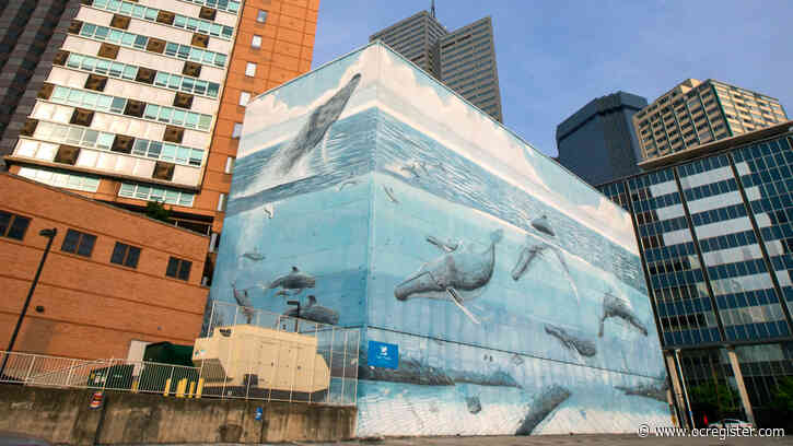 Laguna Beach artist Wyland’s humpback’s return to downtown Dallas