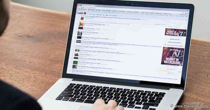 Reddit removes chat room feature after one day due to site-wide bug