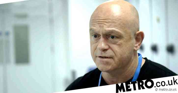 Ross Kemp fans rage as he visits coronavirus patients while their families urged to stay home