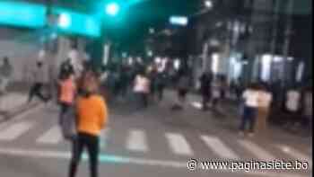 Intentan atracar en Montero a personas que hacían fila para recibir bonos - Diario Pagina Siete