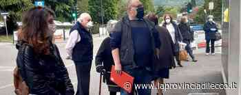 Erba, in coda all'ospedale per prenotare esami «No, non fatelo più» - La Provincia di Lecco