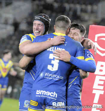 Warrington Wolves captain Chris Hill helps with Foodbank donations