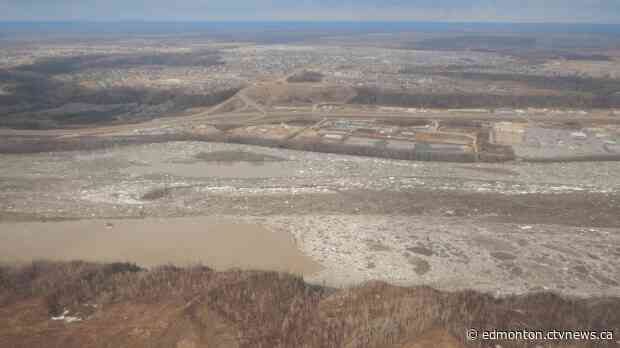 Some Fort McMurray evacuation orders to lift at 2 p.m. as water levels drop