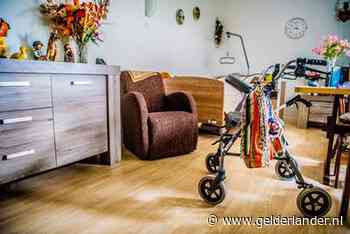 Verpleeghuizen stromen leeg: ‘Kinderen vragen zich af of het wel verstandig is’