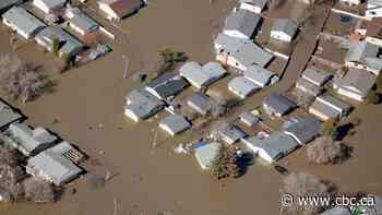 Some evacuation orders set to lift as Fort McMurray floodwaters recede