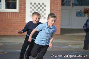 Hundreds of York children Run around the World for NHS