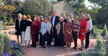 The Crowd: Newport Beach's Decorative Arts Society raises $275,000 for local nonprofits - Los Angeles Times