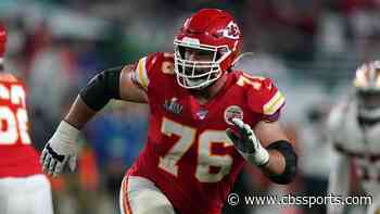 Kansas City Chiefs guard Laurent Duvernay-Tardif returns to hospital work to help during COVID-19 crisis