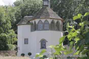 Gothic romance - through the keyhole at The Summerhouse in Much Marcle