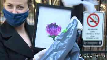 'They're not alone': Seniors get unexpected gifts from Canadian artists during pandemic